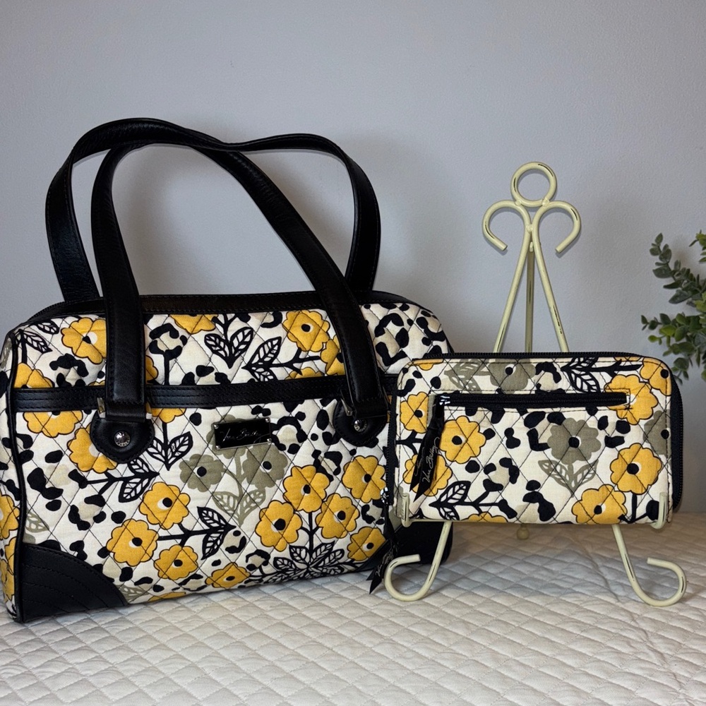 Vera Bradley Caroline Handbag and Zip Around Wallet in Retired Print Go Wild